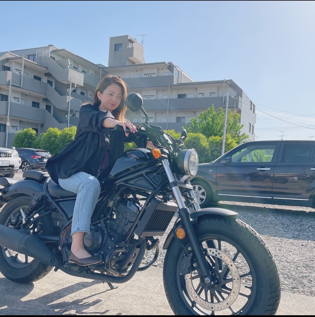 exceed0ayu's tweet photo. やっと…！！！！
レブルをいつもお世話になっているバイク屋さんに修理で預けました😌✨

北海道旅の途中でフォークオイルが漏れ、旅を中断してから約1年🥹、、、
長かった…。
ようやく、夫婦でまたバイクライフを再スタートできるので、とても楽しみ☺️！！ https://t.co/tULT3TGicD