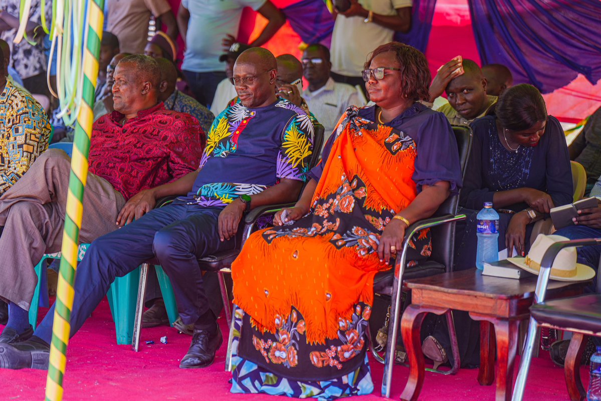 CSBeatriceMoe's tweet photo. Haggai 1:8 "Go up to the mountain, and bring wood, and build the house; and I will take pleasure in it, and I will be glorified, saith the LORD".

At a fundraiser in support of the construction of Africa Inland Church (AIC), Kalokol in Turkana Central.

CS Kipchumba Murkomen was the Chief Guest.