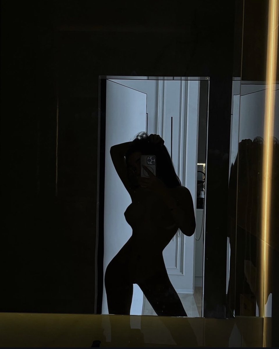 Ariaaa005's tweet photo. 🖤 https://t.co/lmtUZIhkik