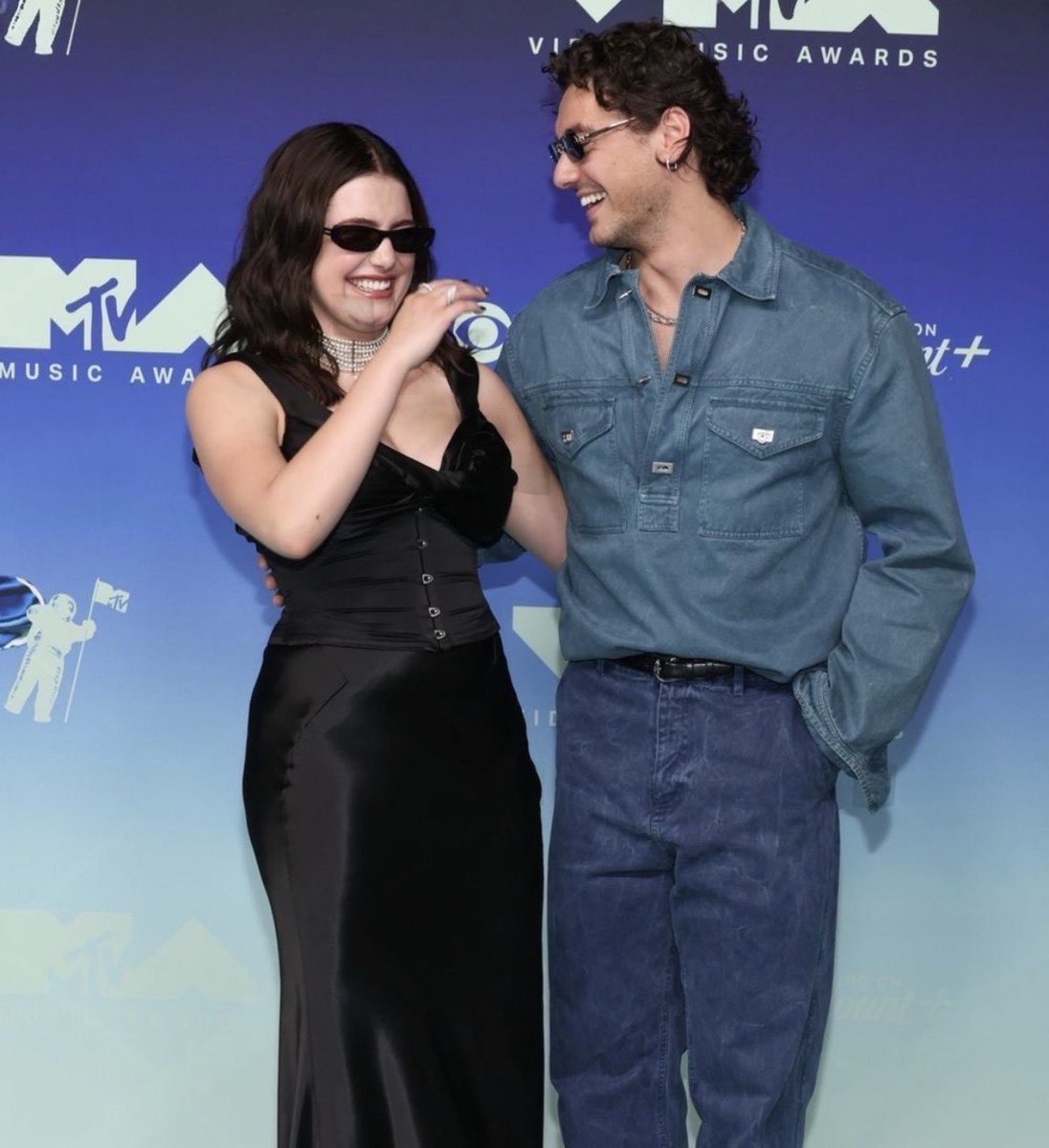offcampusseries's tweet photo. more photos of belmont &amp; ella at the #vmas https://t.co/k15Bvadjjz