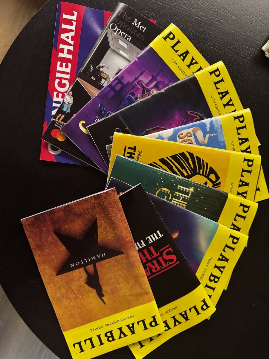 BonnerSar_a's tweet photo. My favorite part is the storyline of The Strange Things,the stage design and special effects are amazing, and the songs are great too. https://t.co/1spRoN3sDS