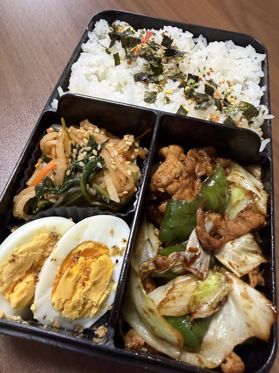 dkaachan1719's tweet photo. 9/28
回鍋肉、切り干し大根のナムル、茹で卵🍱

名月良く観れて、9月の終わりなんだなぁと感じました🌕
まだ汗かいたり長袖着たり…特に子供は難しいけど、秋を楽しみたいです🍂

#旦那弁当 #お弁当作り楽しもう部 https://t.co/84T4yG8Zjy