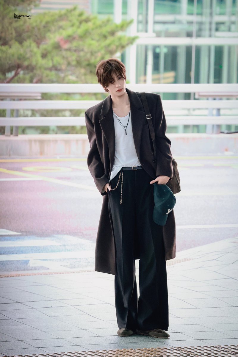 ACOUNTDOWN321's tweet photo. 260928 ICN

#ANTON #앤톤 #찬영 #RIIZE #라이즈 #ANTONxSaintLaurent https://t.co/kRax5RHVMd