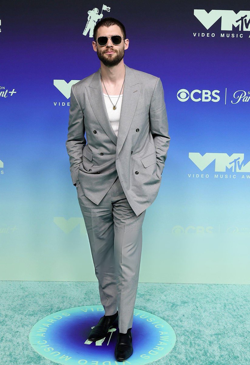 popbuzzz_'s tweet photo. Handsome David Corenswet is at the 2026 MTV VMAs tonight as a presenter.

It’s a crossover moment for the new DCU Superman, showing up at a music awards show rather than a film premiere. #VMA https://t.co/0Zi6tGBltj