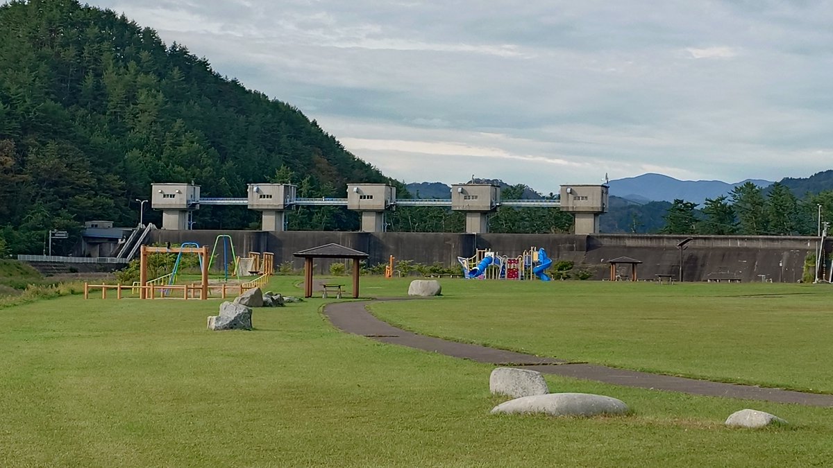 LindoYS150's tweet photo. 普代浜園地
普代村は奇跡の水門のおかげで東日本大震災で1人も死亡者が出なかったのだ

ここで心地良い波の音聞きながらホットサンドモーニング🥪
たまらん https://t.co/96ri8NPuBT