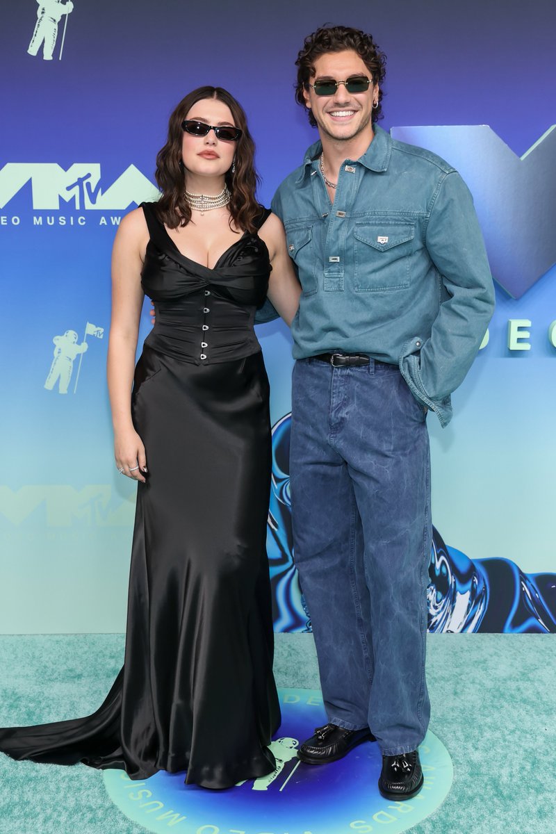 MTVBrasil's tweet photo. meu casal 😮‍💨 

Ella Bright e Belmont Cameli estão LINDOS no #VMAs

Acompanhe TUDO ao vivo na Pluto TV https://t.co/5XenTX2zyr #VMAsNaPlutoTV https://t.co/T2AHhQHjBO