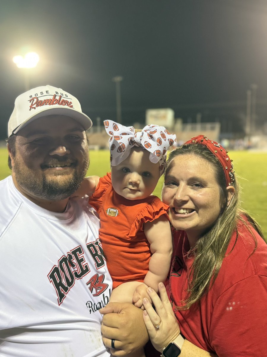 ShellJean22's tweet photo. We have that Rambler Pride!!! πΉ @TMobile @RoseBudRamblers #FN5GL #Entry #Rally4RB https://t.co/MsXr8sBLWa