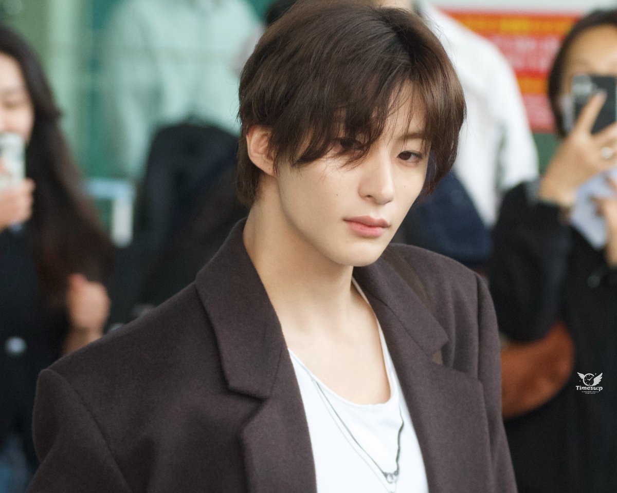Timesu_p's tweet photo. 260928 ICNpre

#ANTONxSaintLaurentSS27 #ANTONxSaintLaurent

#라이즈 #RIIZE #앤톤 
#이찬영 #ANTON #アントン https://t.co/05T3qD5rTM