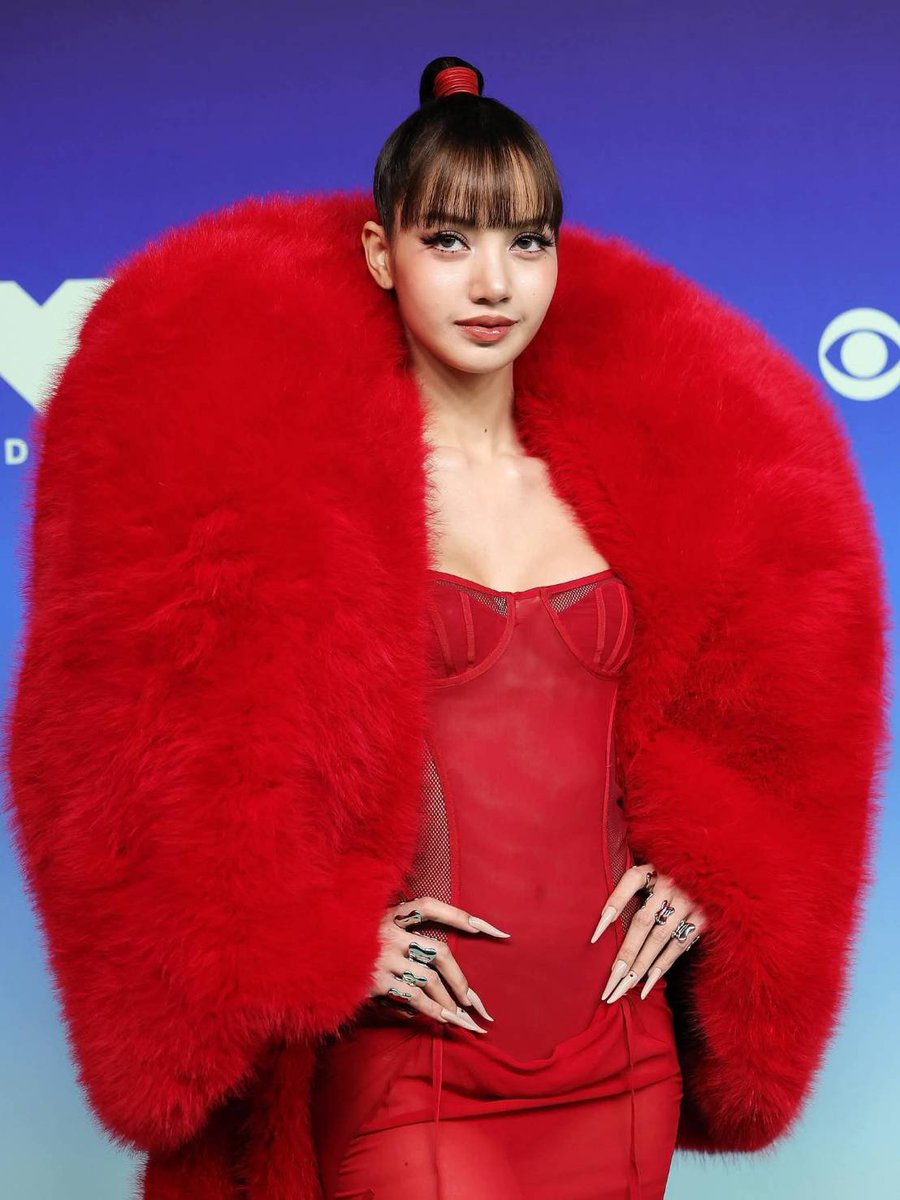 Love_lala_lisa's tweet photo. โอ้โหหหหห คุณเขาสวยมากกกก♥️❤️‍🔥

SAWADIKA LISA ON VMAS
#LISAisBACK_VMAs https://t.co/785qbymsyO