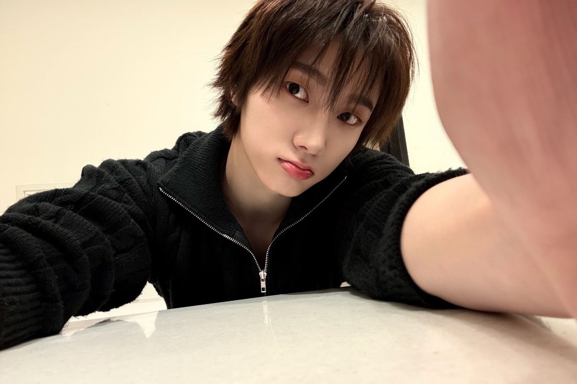 Tjdgh943's tweet photo. 트친분들 맞괄 해쥬신거 너무 감사해요 🫠
트친분들이랑 꼭 친해지고 싶어서 하나하나 따로 디엠을 드리고 싶은데, 지금 시험기간이라 엄청 바빠서.. 시험이 끝나는대로 트친분들 디엠에문을 두드리고 다니고 싶은데 괜찮을까여 🥹
(다 친해지고싶어요~) https://t.co/uqSIqAUmLq