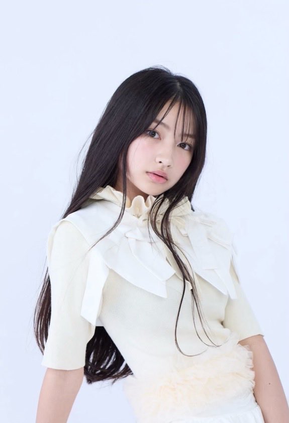 Olgasoing's tweet photo. 13歳とんでもない逸材現る https://t.co/djrUQAsIhq