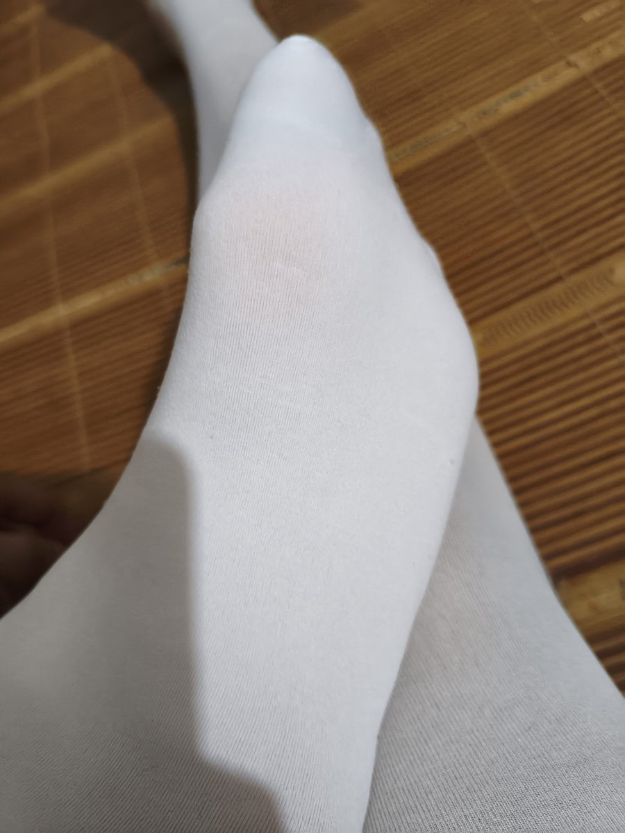 xuoobdm's tweet photo. 给你们看看不到39的大🦶🥵 https://t.co/G3DuDCYtC4
