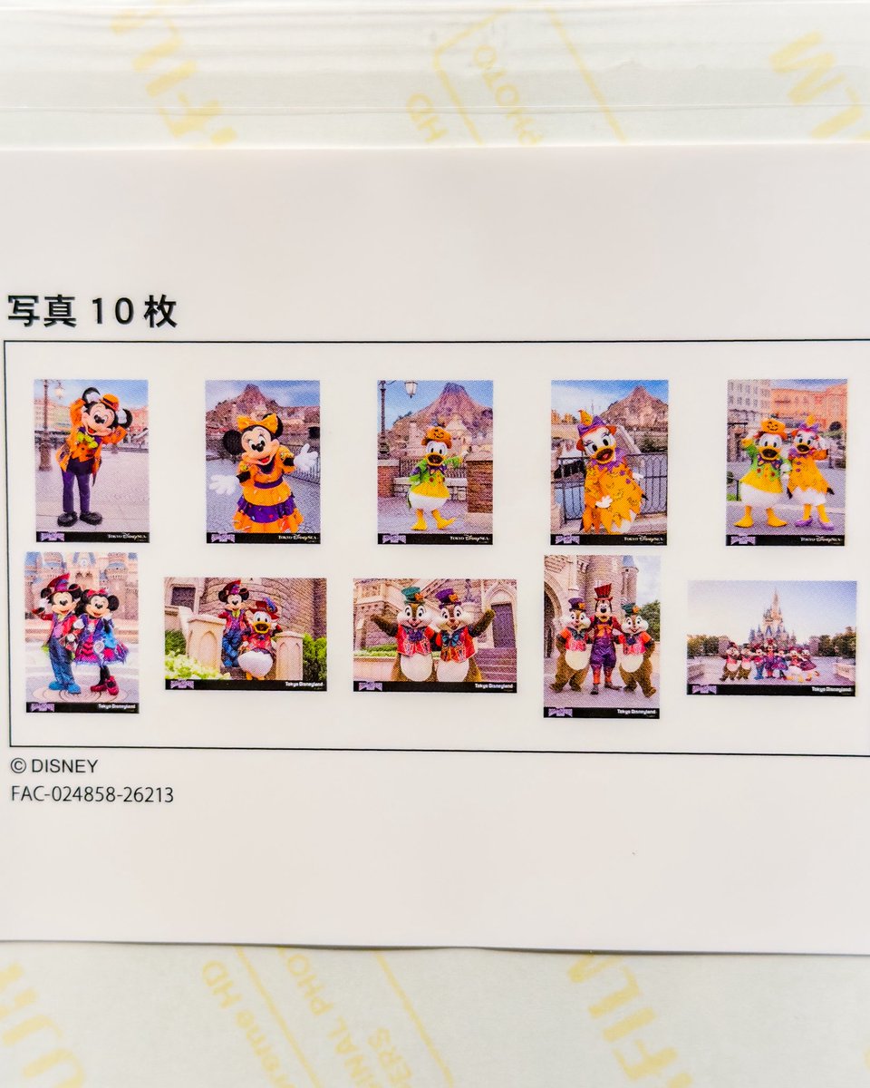MezzoMikiD's tweet photo. 東京ディズニーリゾート
“ディズニー・ハロウィーン2026”グッズ 
写真セット、本日9月28日発売☆
ボン・ヴォヤージュでも販売中です。
https://t.co/deP6WoYwCf https://t.co/xz81BztxWO