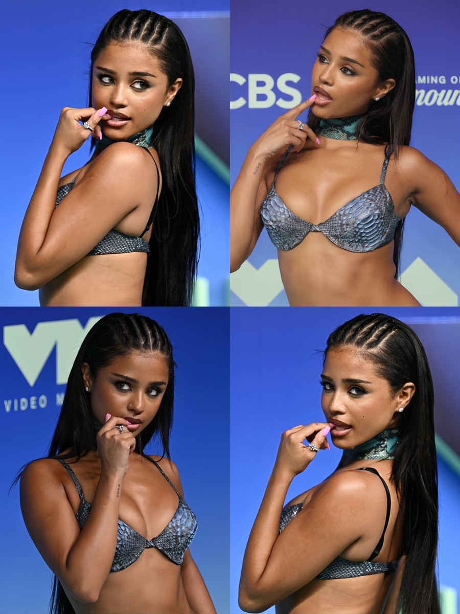 tylaiconic's tweet photo. tyla really loves this pose, huh? ☺️. #VMA https://t.co/bC2ccriM4M
