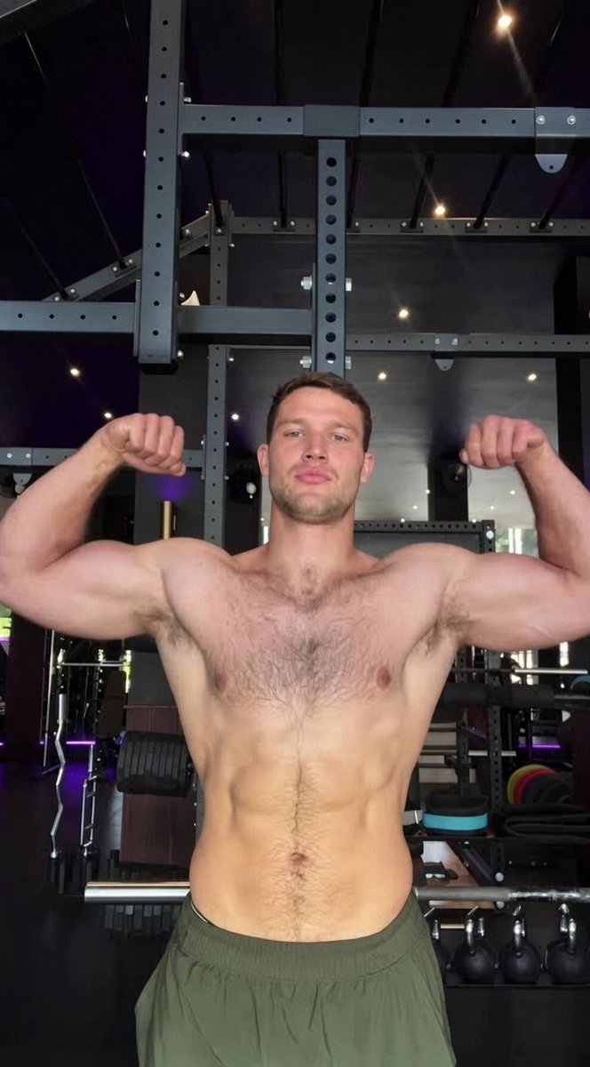 Masterwills9_0's tweet photo. More muscle. More control. More reasons to look up two #findom #cashed #cashalpha #dom #cashmaster #cashslave #paypig #humanatm #finsub #domination #beta #cashpig #alpha #drains #musclemaster #musclegrowth https://t.co/dzbquLYGip