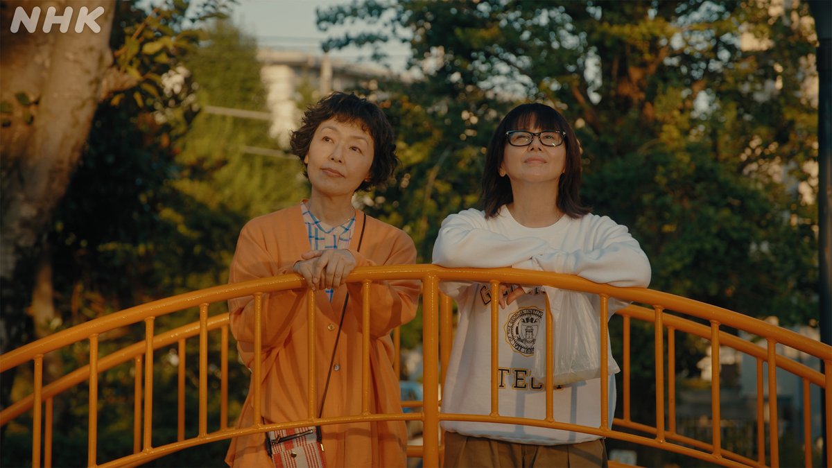 nhk_dramas's tweet photo. ドラマ10【#団地のふたり】 
第9回は29(火)夜10時
野枝(#小泉今日子)の母・節子(#丘みつ子)が軽い脳梗塞を起こし、リハビリが必要に。野枝は終の棲家に対する両親の意外な思いを知り、呑気だった自分を恥じる。
奈津子(#小林聡美)も今の家に住み続けられるのか悩んでいた。
https://t.co/bQnyYjHhVP https://t.co/NZqp2uP33N