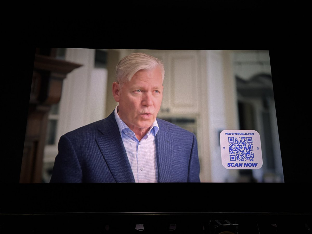 Wendigoon8's tweet photo. It’s real, he bought an ad before the movie plays. That’s awesome https://t.co/LnKfBQdG07