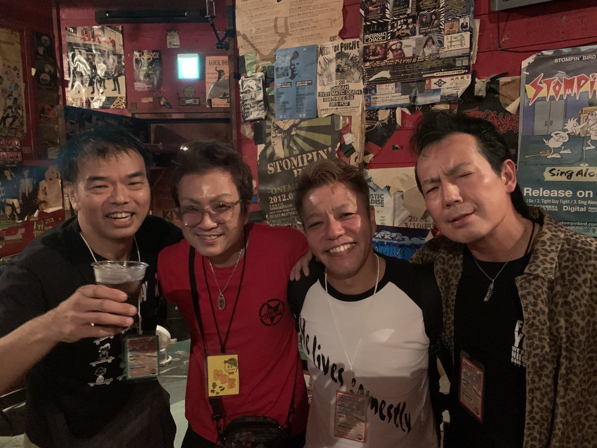 kd8969's tweet photo. 2026.9.26
神奈川県 横須賀かぼちゃ屋

Gu-Gu-nicollectionのスゥさんが"KDBはかぼちゃ屋のステージ絶対似合うから来て欲しい"ってところから今回呼んでもらいました。

暖かく迎えてくれた横須賀の皆さん、ホントありがとう。

後ほどゆっくりブログ書きます。 https://t.co/ARaoudwROA