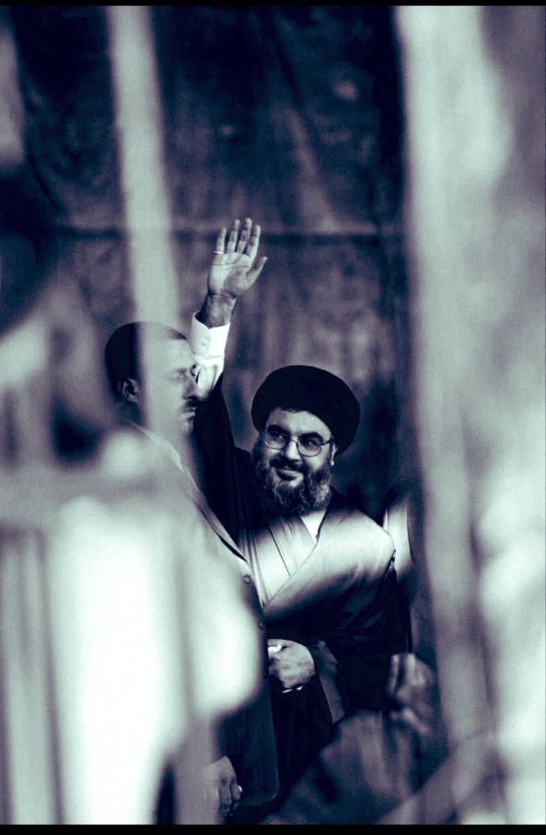 Leen139876's tweet photo. لانستطيع ياسيدي أن نختصر غيابك بكلمة «رحيل»؛ أنت لم تترك مكانًا فارغًا فحسب بل تركت وراءك زمنًا كاملًا نفتقده.
لا نرثي غيابًا بقدر ما نرثي حضورًا كان يمنح للأشياء معناها وللأيام هيبتها ..
#انا_على_العهد
#ذكرى_شهادة_سيد_المقاومة https://t.co/1AUs8vWAux