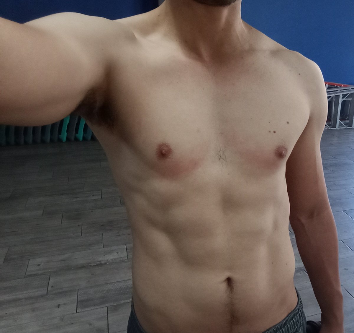 FreddoButthole's tweet photo. ¿Prefieren de enfrente o detrás? 
@VATOSTJ @Vatos_MX @encuentrosBCgay @EncuentroGayTIJ  @NalgonesAman @VergonconV  @CorazonSelvio @TwinkCheeks @bc_caliente https://t.co/TOUwRg123o