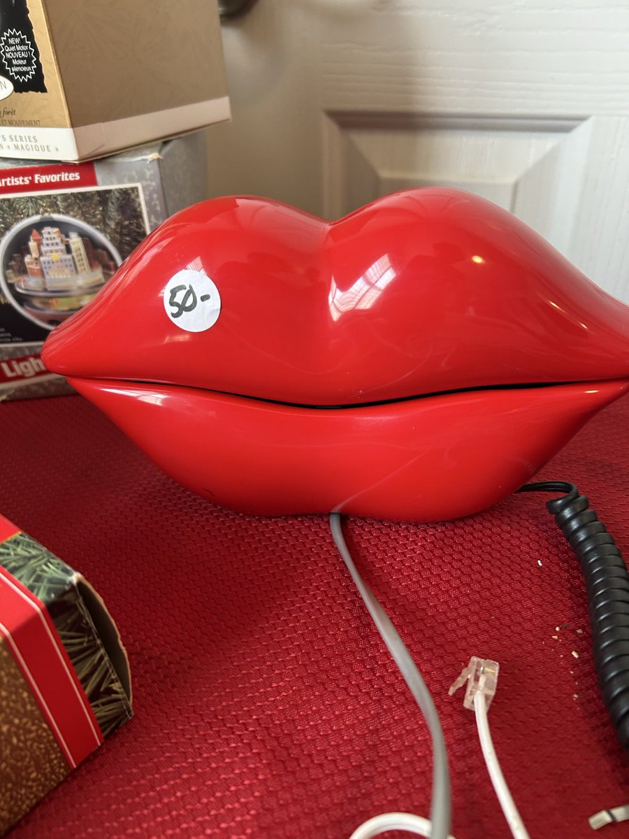 MakandCheeseBad's tweet photo. Estate sale 9/26 https://t.co/KJpjDijuWz