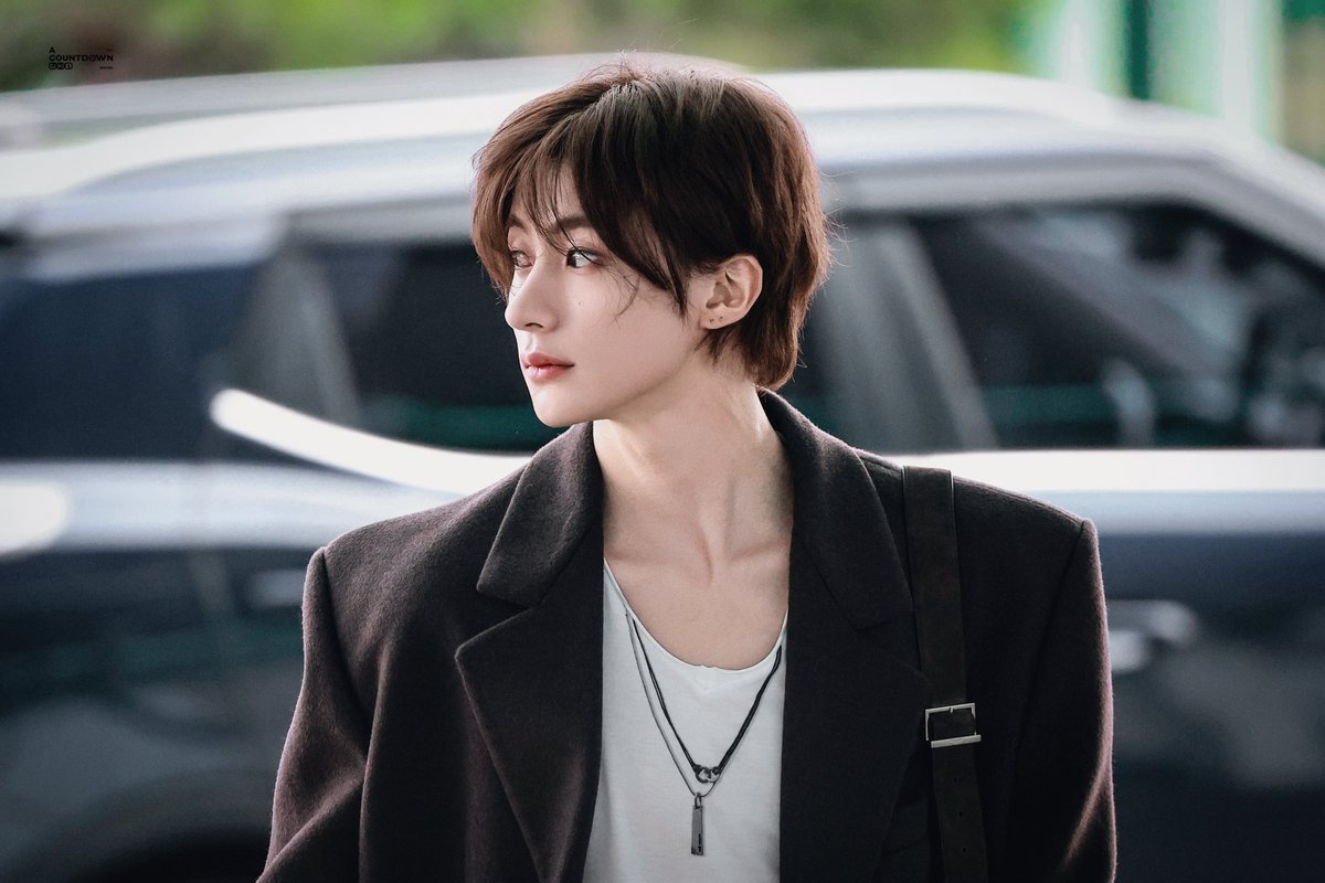 ACOUNTDOWN321's tweet photo. 260928 ICN

#ANTON #앤톤 #찬영 #RIIZE #라이즈 #ANTONxSaintLaurent https://t.co/NE8S4HEal6
