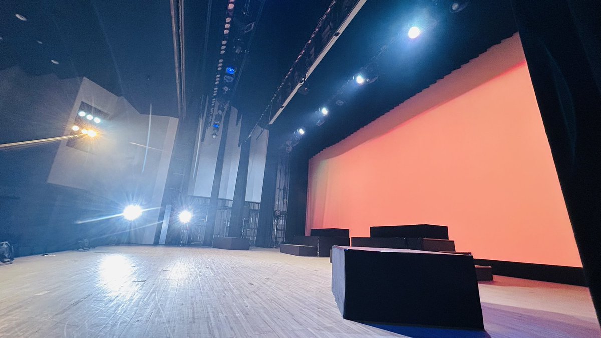 shuto226's tweet photo. ミュージカルプロジェクトRaN
第2回公演『FACTORY GIRLS』
無事、終演致しました🎭✨
観劇ならびに応援してくださった皆さま、本当にありがとうございました！！

人が人として生きられる。
自分を生きる。

この想いを胸に、これからも。

わっしょーーーーーい！🔥👊

#ミュージカルプロジェクトRaN https://t.co/uZOtsOH8dA