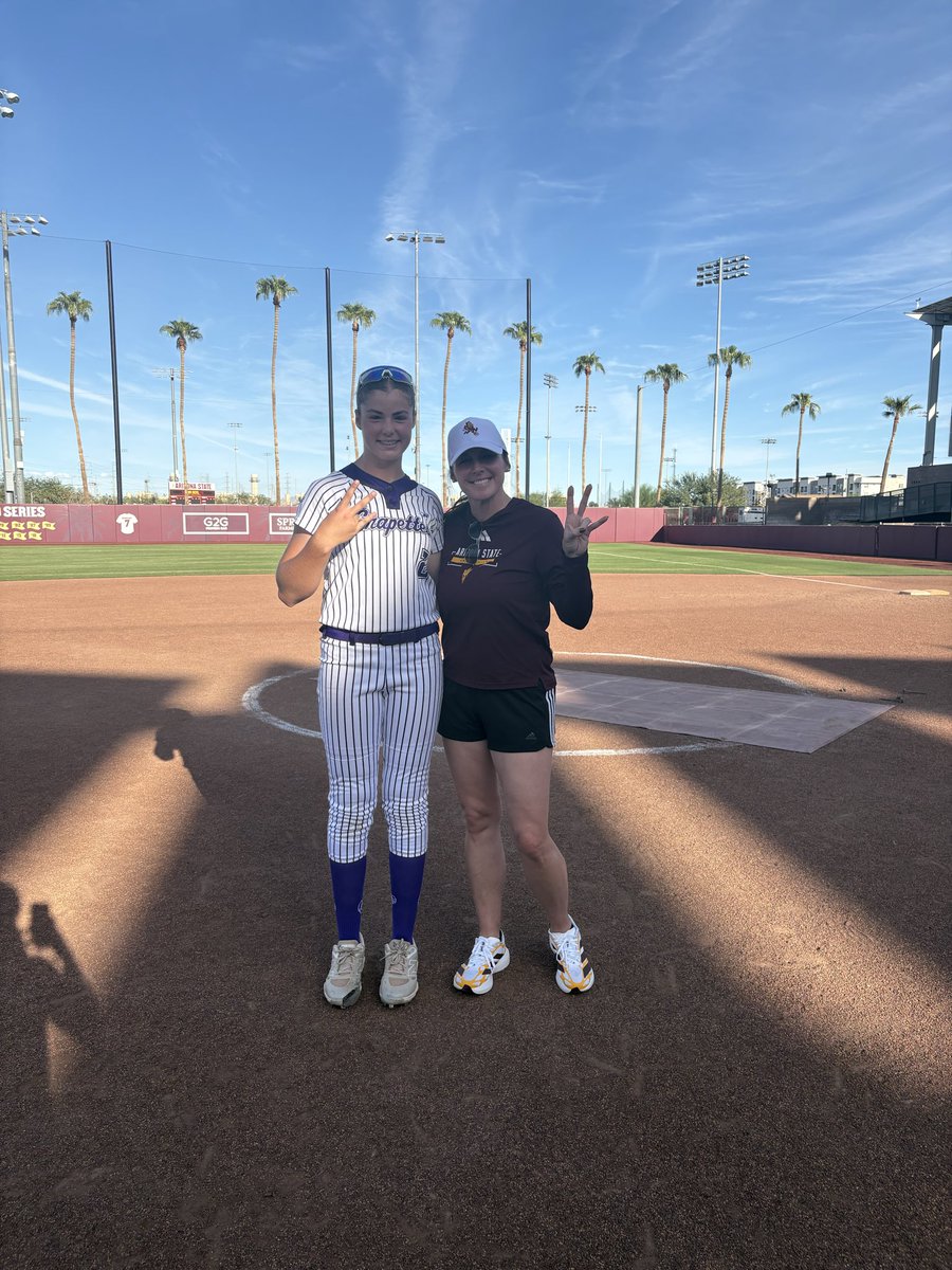 LucyHarding2029's tweet photo. I had an amazing time at the @ASUSoftball camp yesterday! Thank you to all of the coaches and staff for putting on such a well-run camp and for all the feedback I received. I had so much fun competing and learning more about ASU softball. Forks Up! 🔱

@coachcbartlett @Coach_JBloomer @hailey_decker_ @mitchrob13