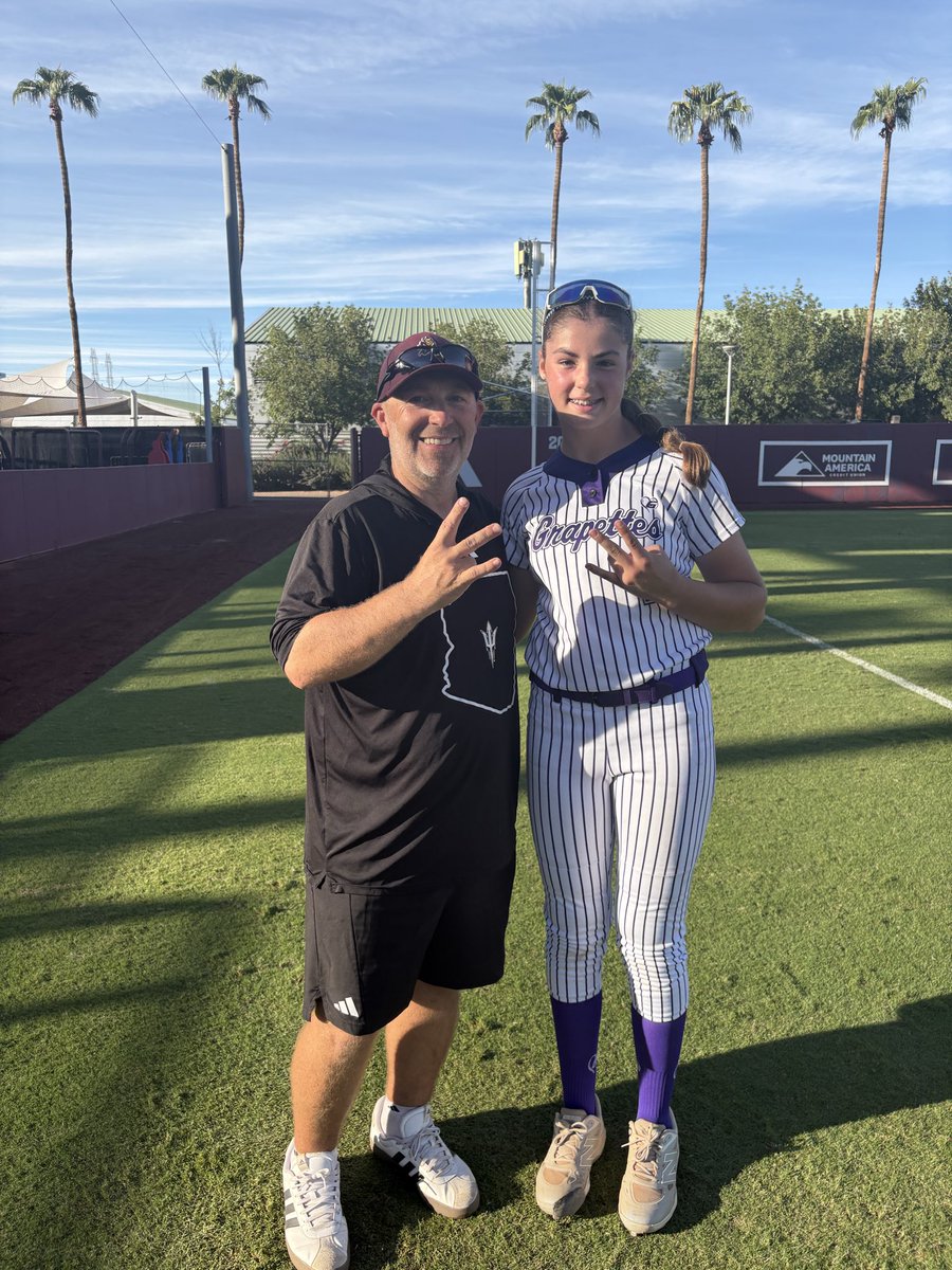 LucyHarding2029's tweet photo. I had an amazing time at the @ASUSoftball camp yesterday! Thank you to all of the coaches and staff for putting on such a well-run camp and for all the feedback I received. I had so much fun competing and learning more about ASU softball. Forks Up! 🔱

@coachcbartlett @Coach_JBloomer @hailey_decker_ @mitchrob13