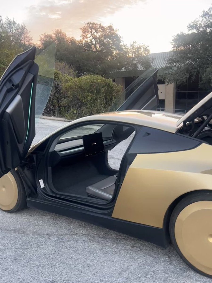 SpaceXchiefx's tweet photo. The future Gold https://t.co/EqwGplB6an