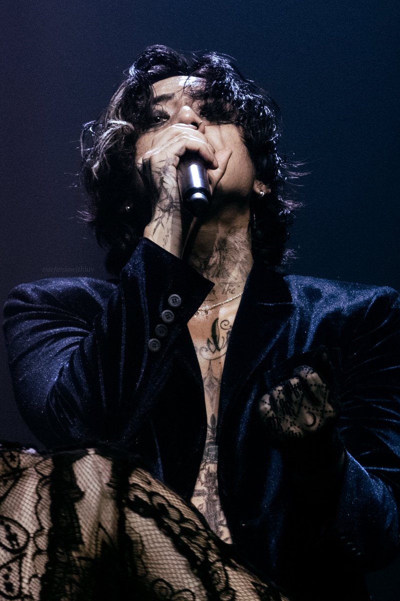 bambamstrash's tweet photo. i was really at my best during tour 🥺 https://t.co/ekwvZUOvRb