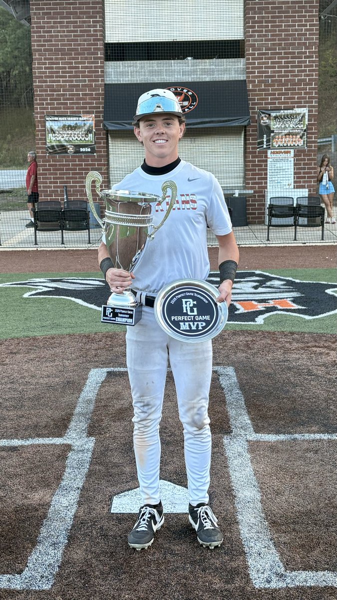 CarterJones27OF's tweet photo. Awesome weekend with @SpartansScout at the PG 18u Hoover Invitational! 
✅Champions
✅MVP

5 for 10  2 2B, 1 3B, 5 rbi, 5 sb

@FinsBaseball 
@PG_Scouting https://t.co/UdB0VftfKA