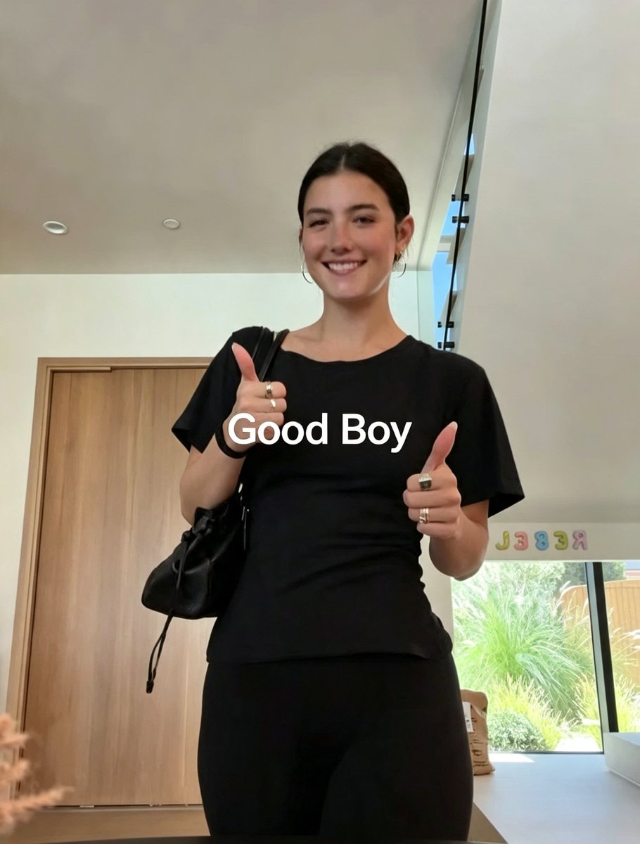 JustBackowjw's tweet photo. Who's been a good boy for Charli this weekend? I know I have https://t.co/yjRegM41KJ