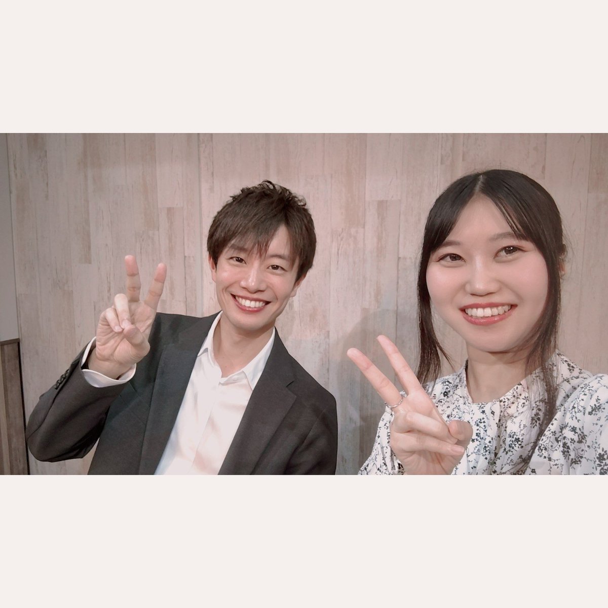 shoko_com_0810's tweet photo. 改めまして生放送ありがとうございました︎🌟

ゲストの須田さんに進行してもらうという��態をしてしまった時もありましたが
沢山の方から楽しそうと言って貰えて嬉しかったです🍀

楽しく濃密な回になりました🕊
また須田さんと共演いたしますのでそちらもお楽しみに✨️

https://t.co/G41JImuDH4 https://t.co/LMPF24whCo