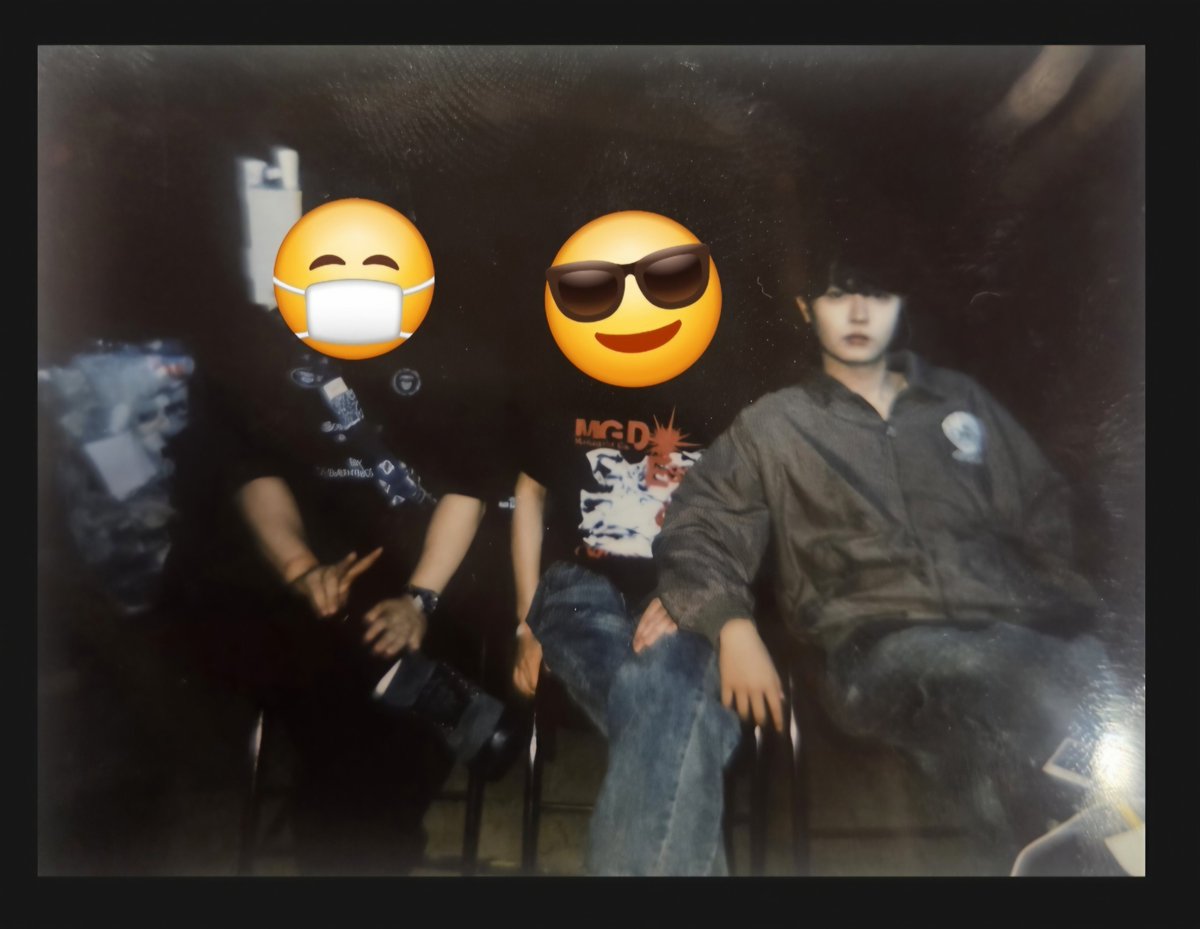 v_conl's tweet photo. 사나이의..뜨거운 우정.. https://t.co/DBNvce9Klo
