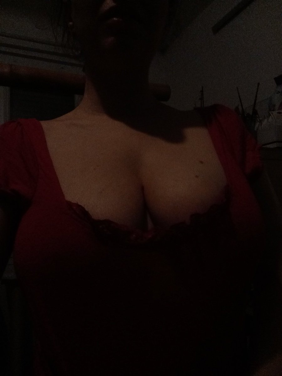 LunaInLightBlue's tweet photo. Bonne nuit les chatons 🥰😘

Bon début de semaine à toi qui me lis ❤️

@nofacemodele @Body_Art_be_fr @FrancaisesSexy @JoliesFormes8 @OrgasmicGroup @VirtuAss https://t.co/0xFdF6Co2C