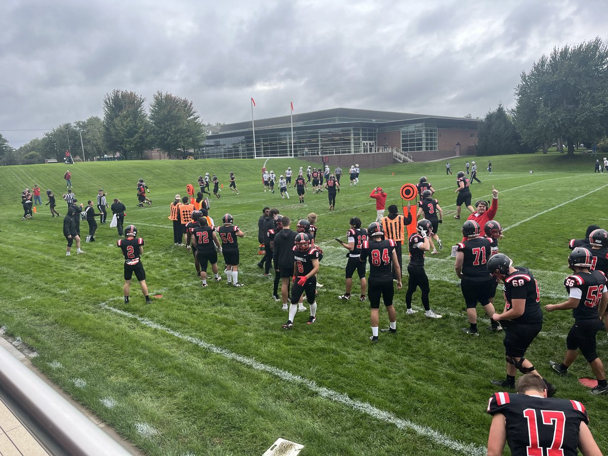 kai_kazmer's tweet photo. I had a great time during my game day visit to @Grinnell_FB this weekend. It was awesome talking to the coaches and hanging out with the players while I was there. Thank you @HFCBarnes and @CoachMGibson for inviting me and organizing the visit.

@CoachMVP08 @cpst95evg https://t.co/VHcM4EMlLU