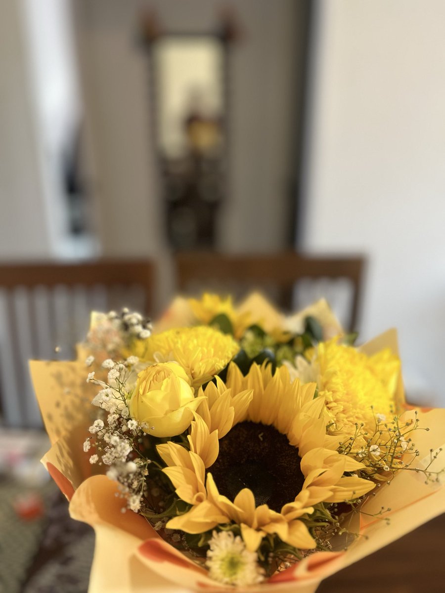 Toni_Nagera's tweet photo. 💐
#LaNuevaEra https://t.co/ejFlhwxoy9