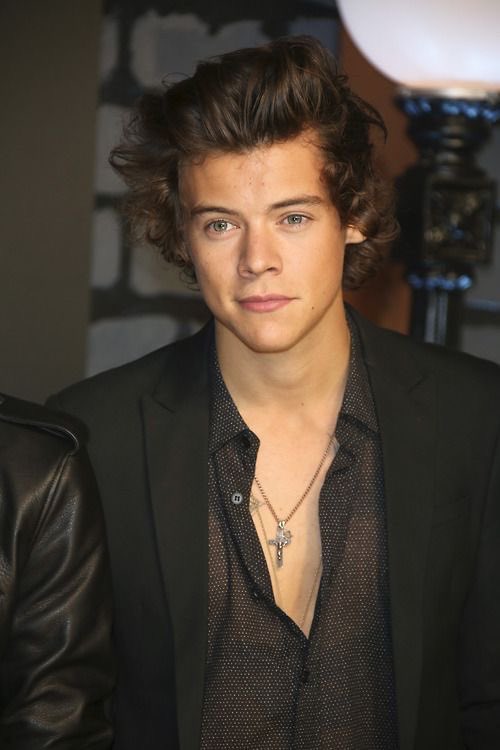 hsudcon's tweet photo. the most attractive guy on the VMA carpet that day https://t.co/fvHU6pfA4o