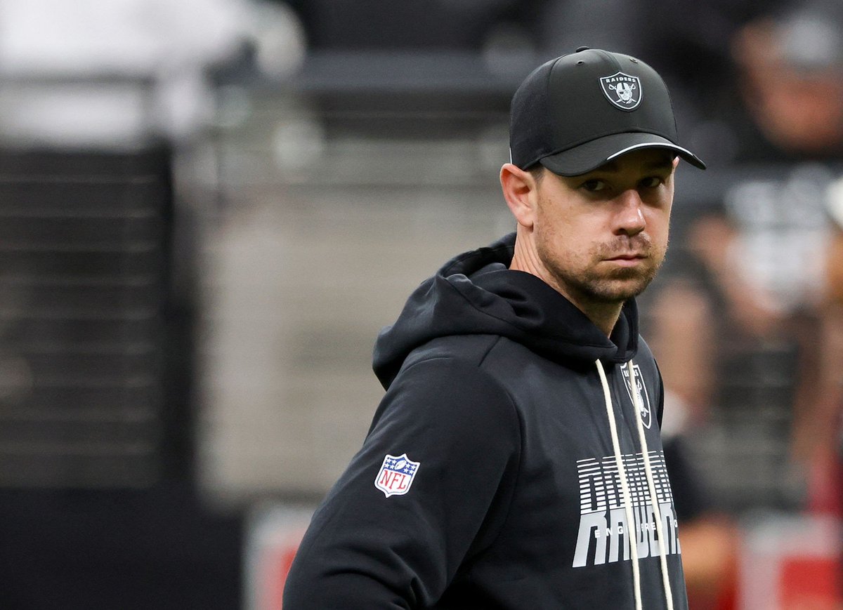 SleeperNFL's tweet photo. 2025 Raiders: 3-14
2026 Raiders: 3-0

The Klint Kubiak effect. https://t.co/xo1DIhOEeo
