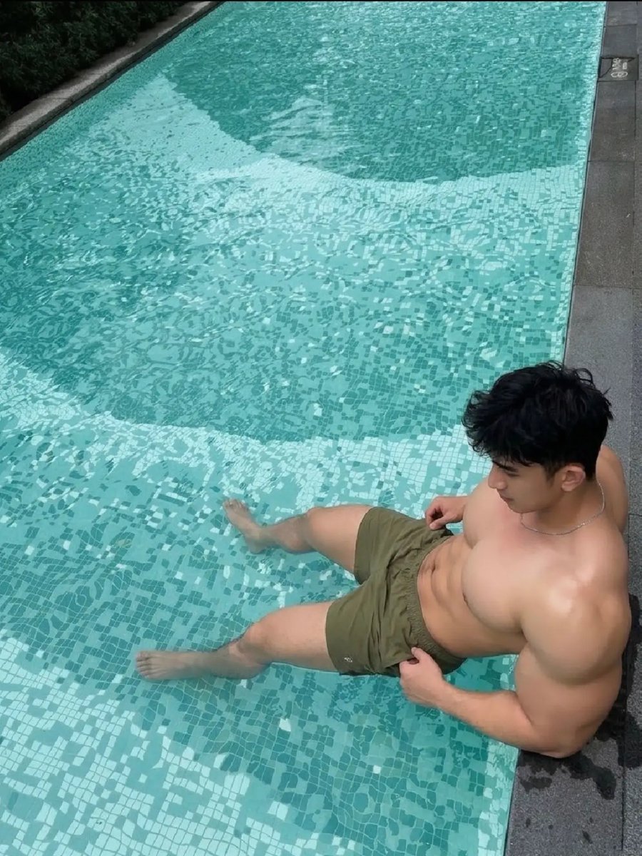 LokiaeroB's tweet photo. Yang panas akan semakin panas 🤫 yang iri makin iriii 🤣 https://t.co/nKbQbuqMCK