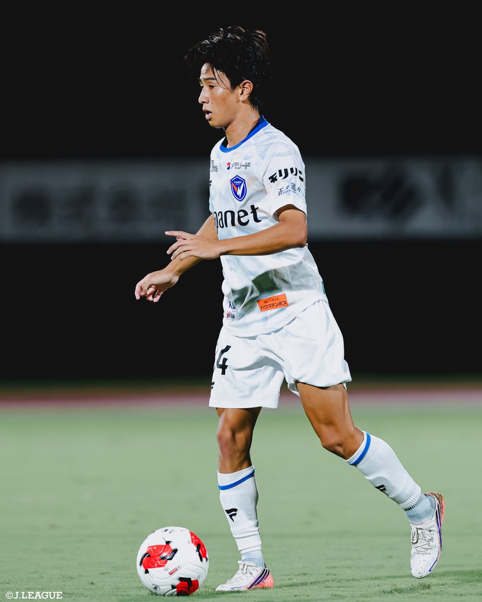 J_League's tweet photo. 🎂 HAPPY BIRTHDAY 🎂

本日9月28日は
V・ファーレン長崎
松本天夢 選手の24歳の誕生日です👏

松本選手、
おめでとうございます🎊

@v_varenstaff
#Ｊリーグ https://t.co/etl2B66PQA