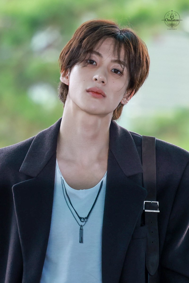 ondaton0321's tweet photo. 260928 ICN 앤톤 (ANTON)

#ANTONxSaintLaurentSS27
#ANTONxSaintLaurent
#생로랑앤톤 #앤톤 #ANTON #アントン #라이즈 #RIIZE #ライズ https://t.co/34jgkaYAqP