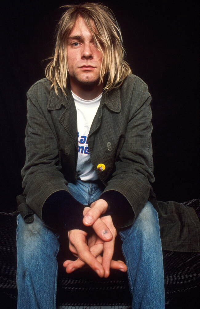 TheRealGlytch's tweet photo. Was stood in the Bathroom brushing my hair and looked up and started hearing nirvana all of a sudden https://t.co/vX7ARqiLBv