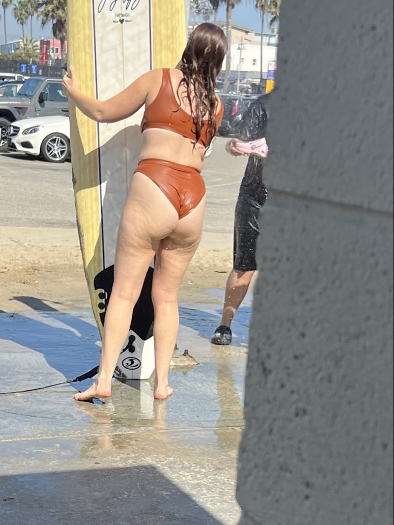 Beach__Creep's tweet photo. #CollegeCutie #CollegeBooty #VeniceBeachCreep #BeachCreep https://t.co/pdAhPijT8b