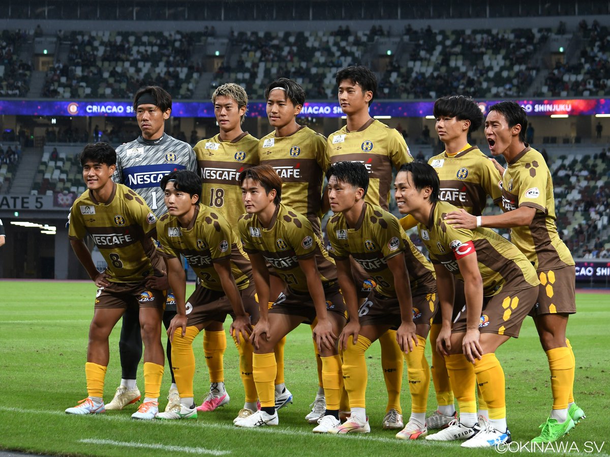 OSV_official's tweet photo. 📸｜𝑀𝑎𝑡𝑐ℎ 𝑝ℎ𝑜𝑡𝑜
3連勝 無失点 3位浮上

JFL第5節 結果
@ #MUFGスタジアム
#沖縄SV 3-0 #クリアソン新宿
（前半2-0　後半1-0）
沖縄SV得点者：
27MF #下口竜空 
13MF #村田達哉 
16MF #須藤太一

記事☞ https://t.co/sPfApoocAd

#okinawasv #JFL #okinawasoccer
#国立競技場 https://t.co/czPHYG5aPT