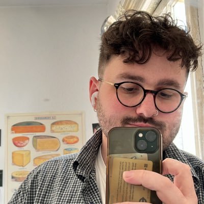 MateoSwift1989's tweet photo. @jacob__maddison The irony of tweeting this when you and kim jong un look alike and no girl no matter how much you hide that double chin from your phone, we knowwwwwwwww hahahahahahahahahahahha https://t.co/zSpyDOGMhY
