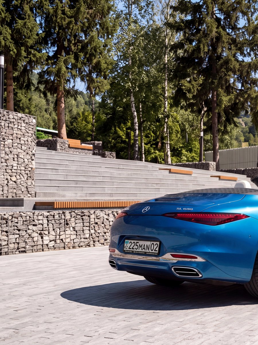 ApexDistrictX's tweet photo. Maybach SL 680 https://t.co/a67TaxJkAg