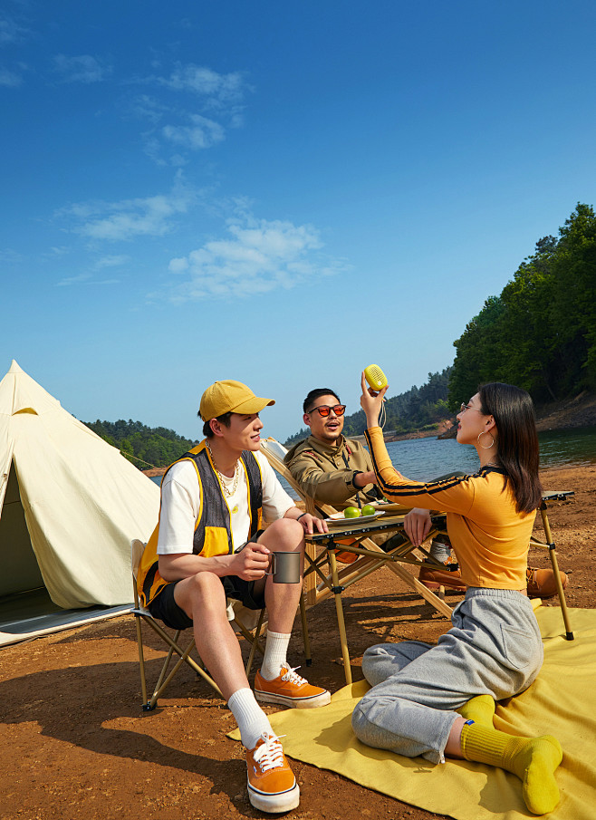 ArlaBerklecha's tweet photo. Just finished filming today’s episode of Summer Adventure Camp—sun, laughs, and messy tent scenes with my crew! ,#综艺打卡 # filmingvibes https://t.co/ZWAtgPwu70