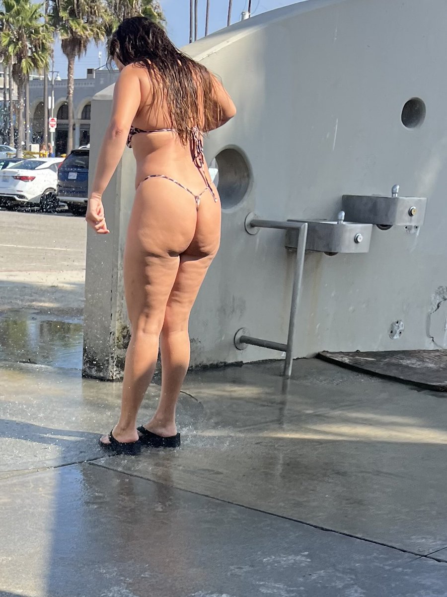 Beach__Creep's tweet photo. #CollegeCutie #CollegeBooty #VeniceBeachCreep #BeachCreep https://t.co/itAZDgZI3O